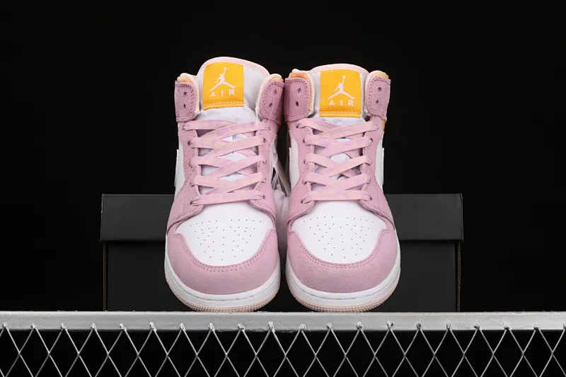 All categories Air Jordan Jordan series basketball shoes Air Jordan 1 Mid G version pure original Air Jordan 1 Mid AJ1 Joe 1 girl powder China basketball shoes DC9517-600